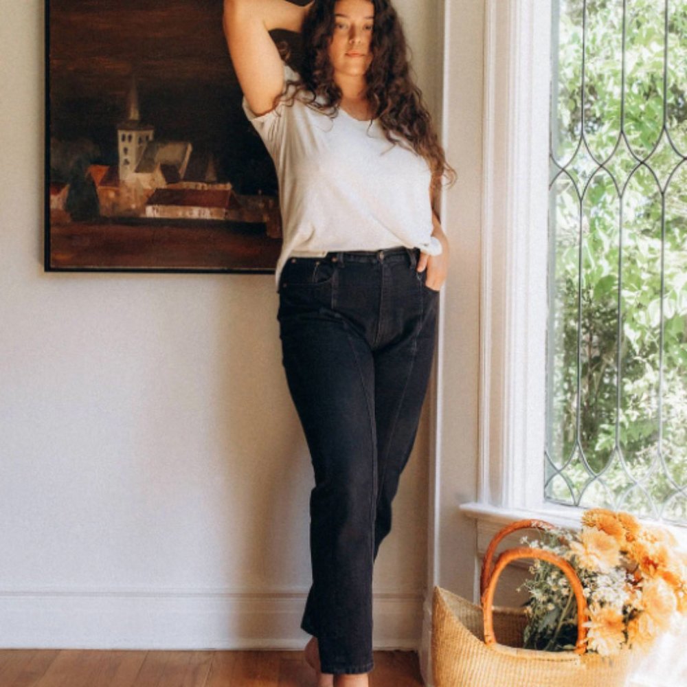 Esby Lindsey Jean in Washed black Size 28